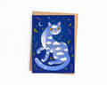 Traumkatze im Nachthimmel – Postkarte A6, Kunstdruck, Blaue Katze mit Wolken & Sternen, Magische Tierillustration, Acrylbild
