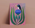 Blaue Vogel Postkarte A6 mit Schmetterling – Botanische Kunst Illustration, Märchenhafte Tierkunst, Geschenk für Naturliebhaber