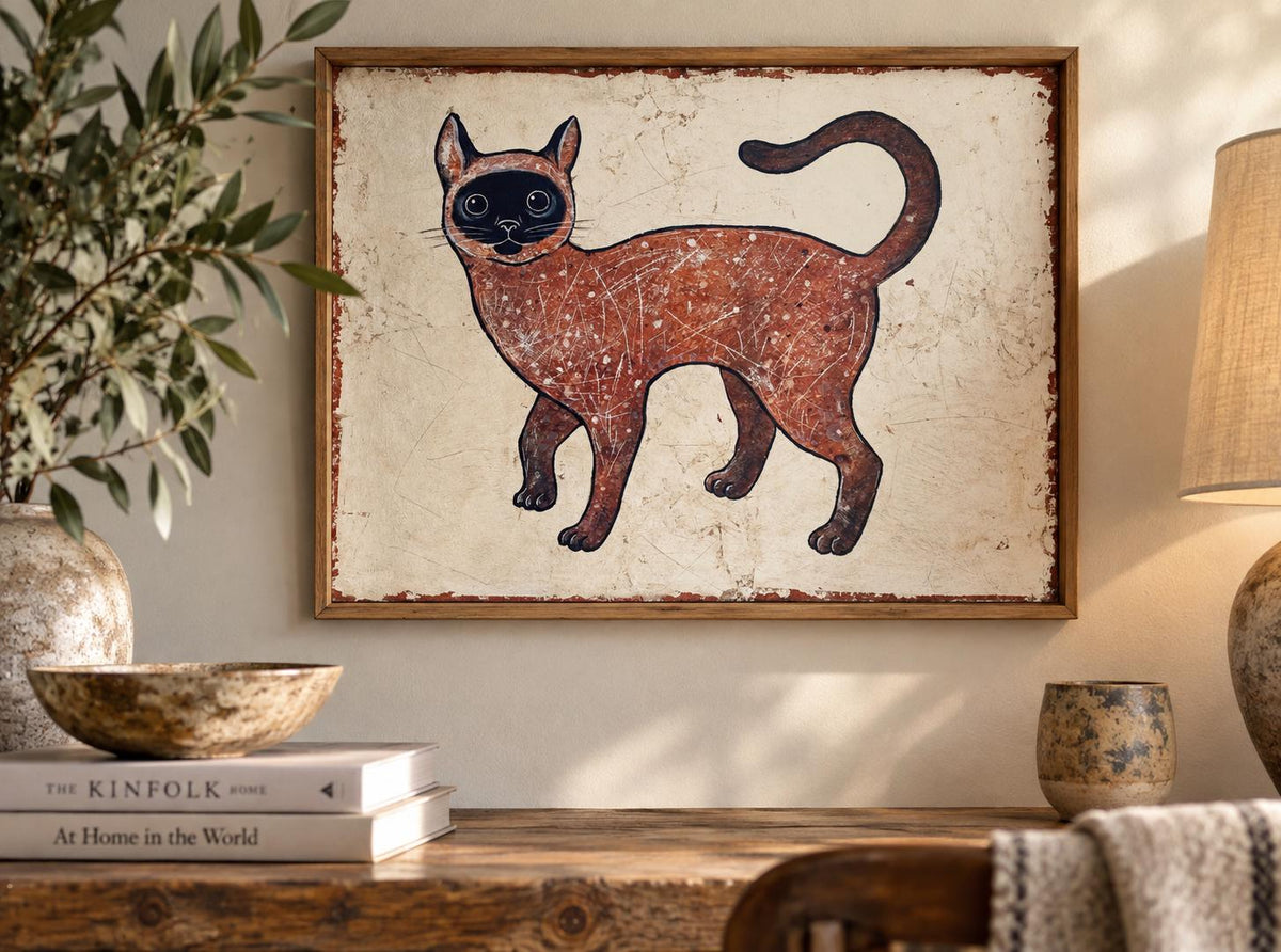 Goldene Siamkatze, Original Acrylgemälde auf Papier mit Blattgold, Naive Katzenkunst (30 × 40 cm)